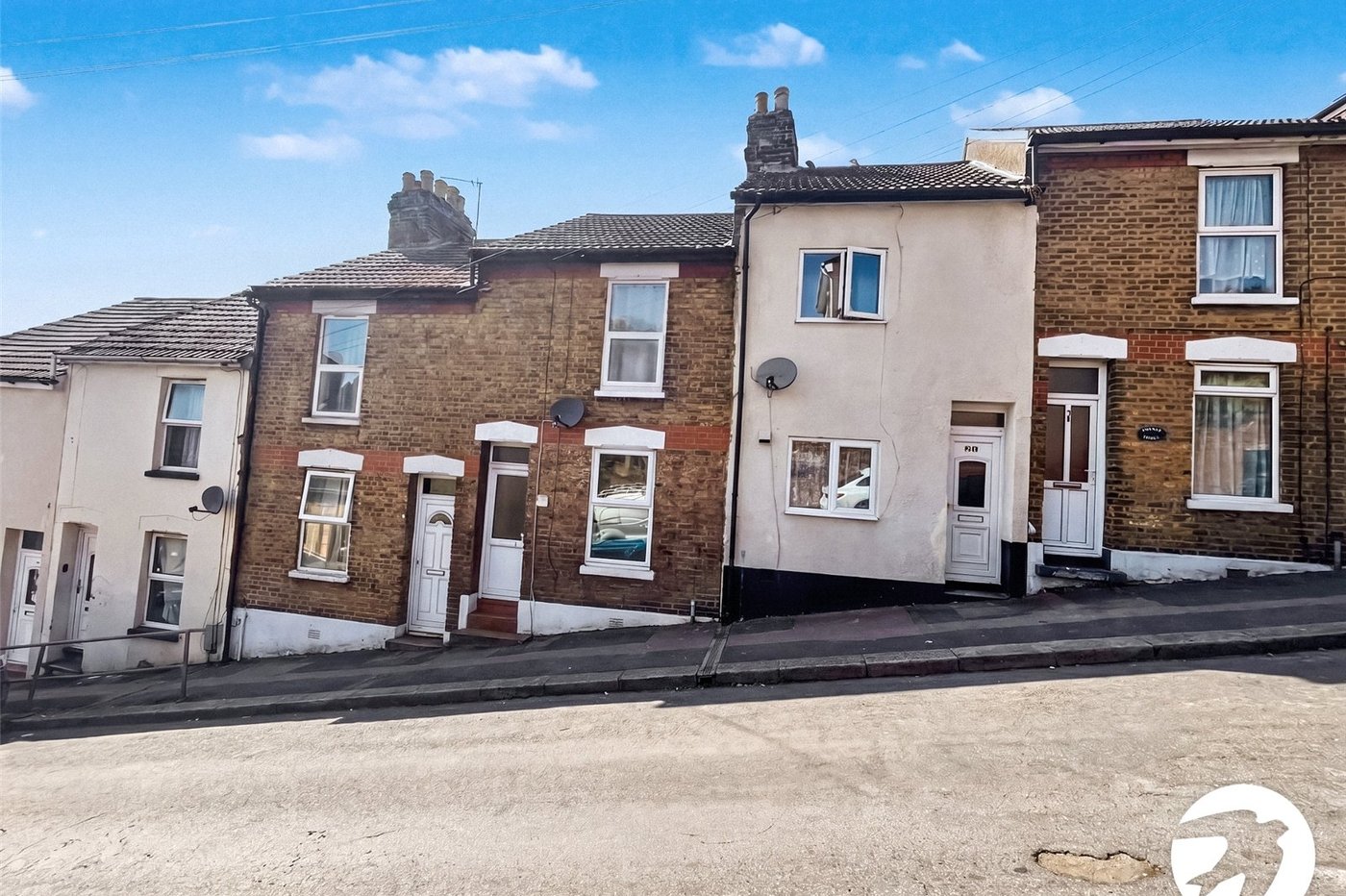 2 bedroom house to rent in Chatham | Robinson Michael & Jackson
