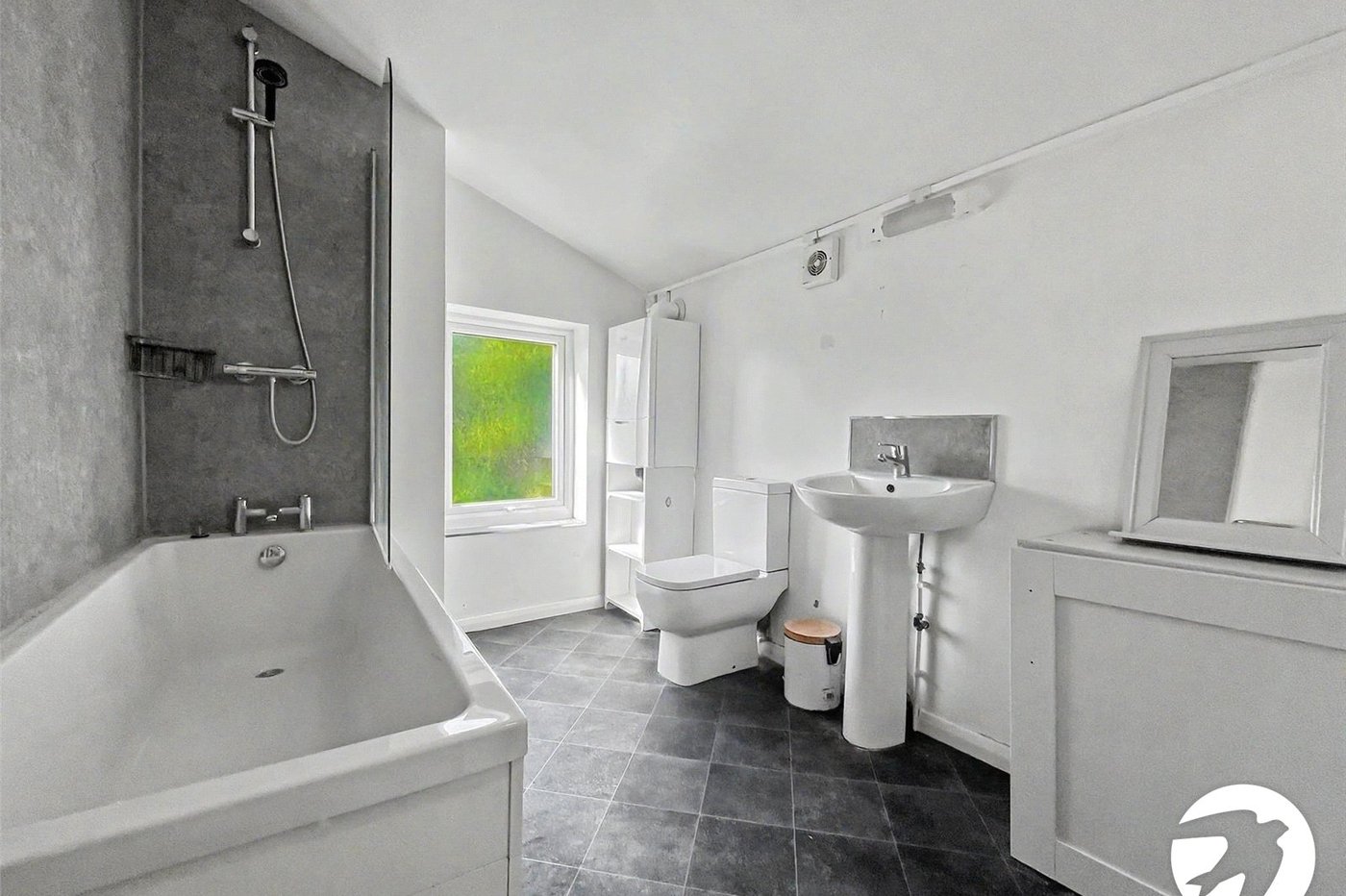 2 bedroom house to rent in Chatham | Robinson Michael & Jackson