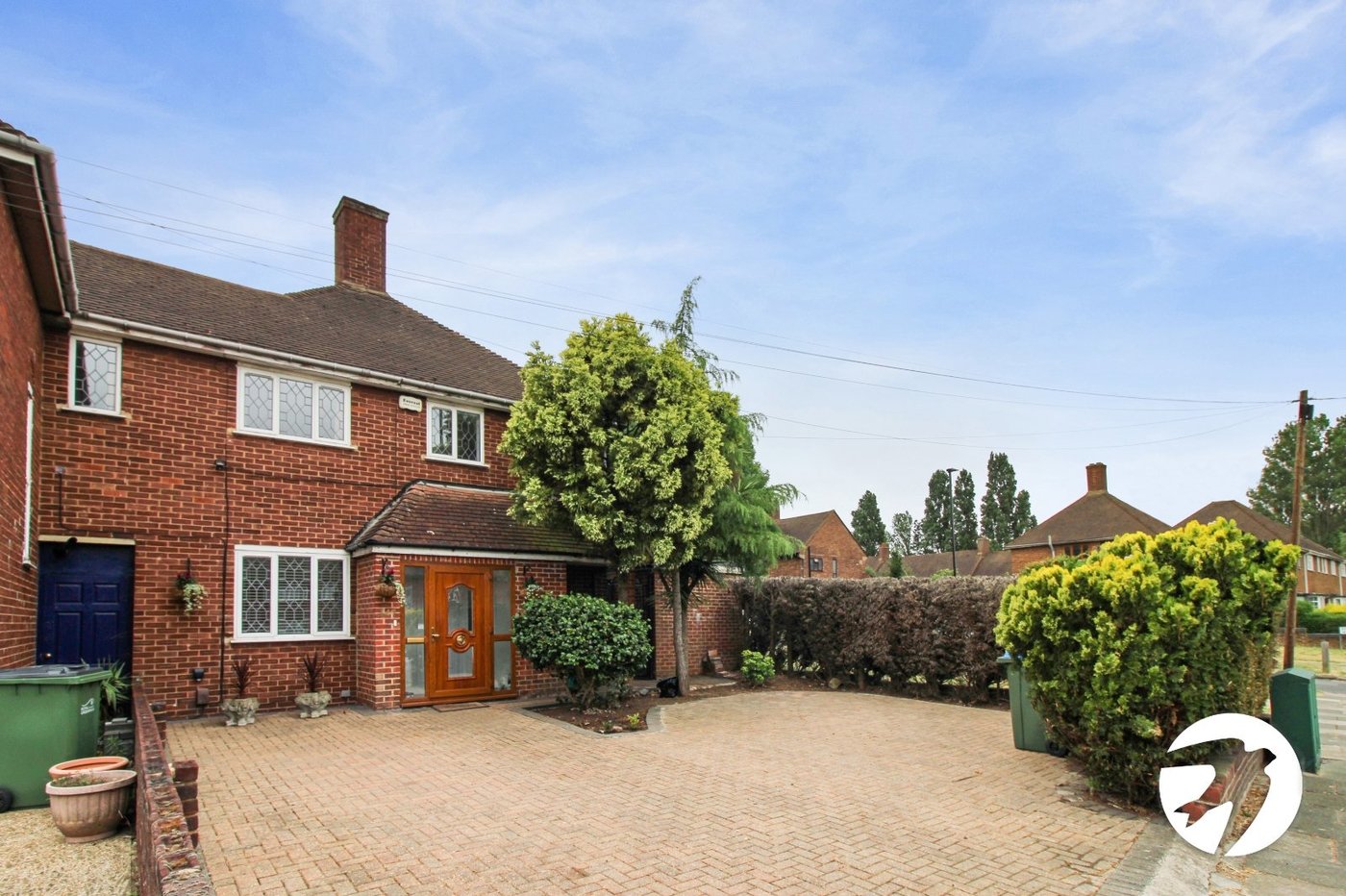 3 bedroom house to rent in London | Robinson Jackson