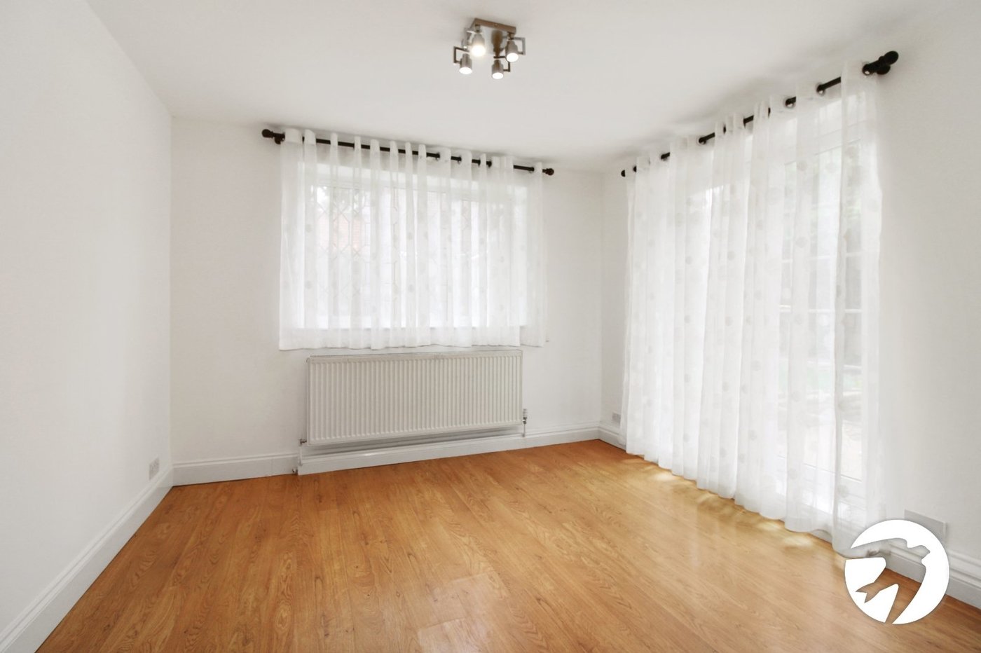 3 bedroom house to rent in London | Robinson Jackson