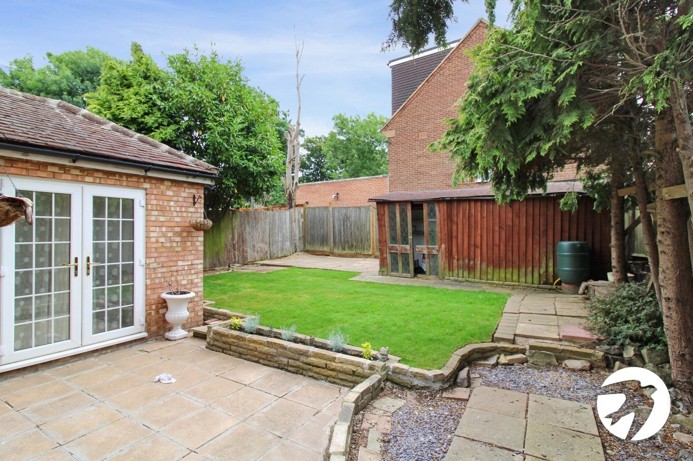3 bedroom house to rent in London | Robinson Jackson
