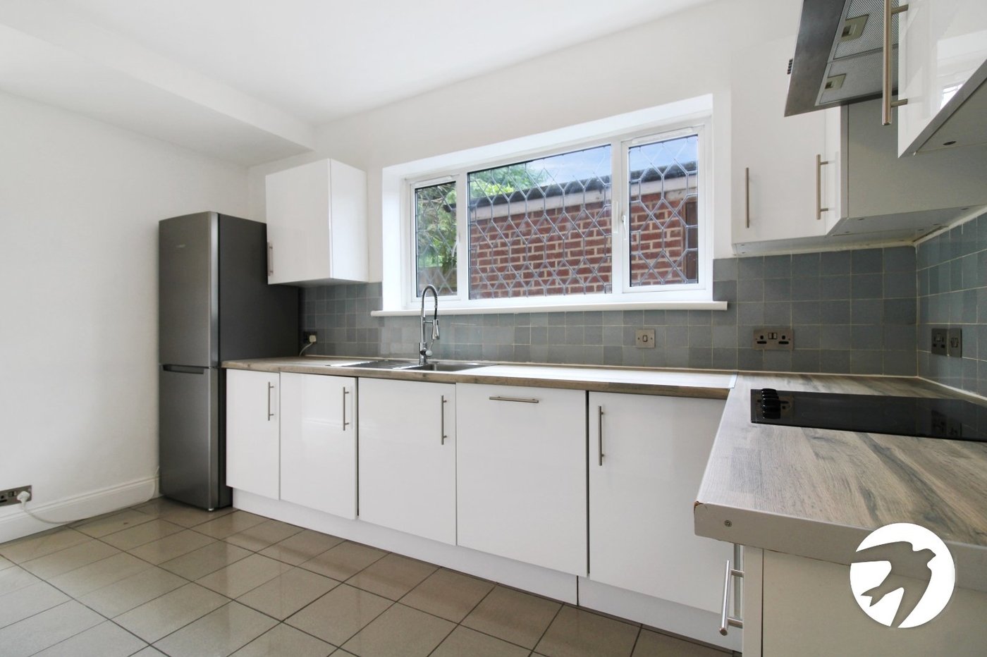 3 bedroom house to rent in London | Robinson Jackson
