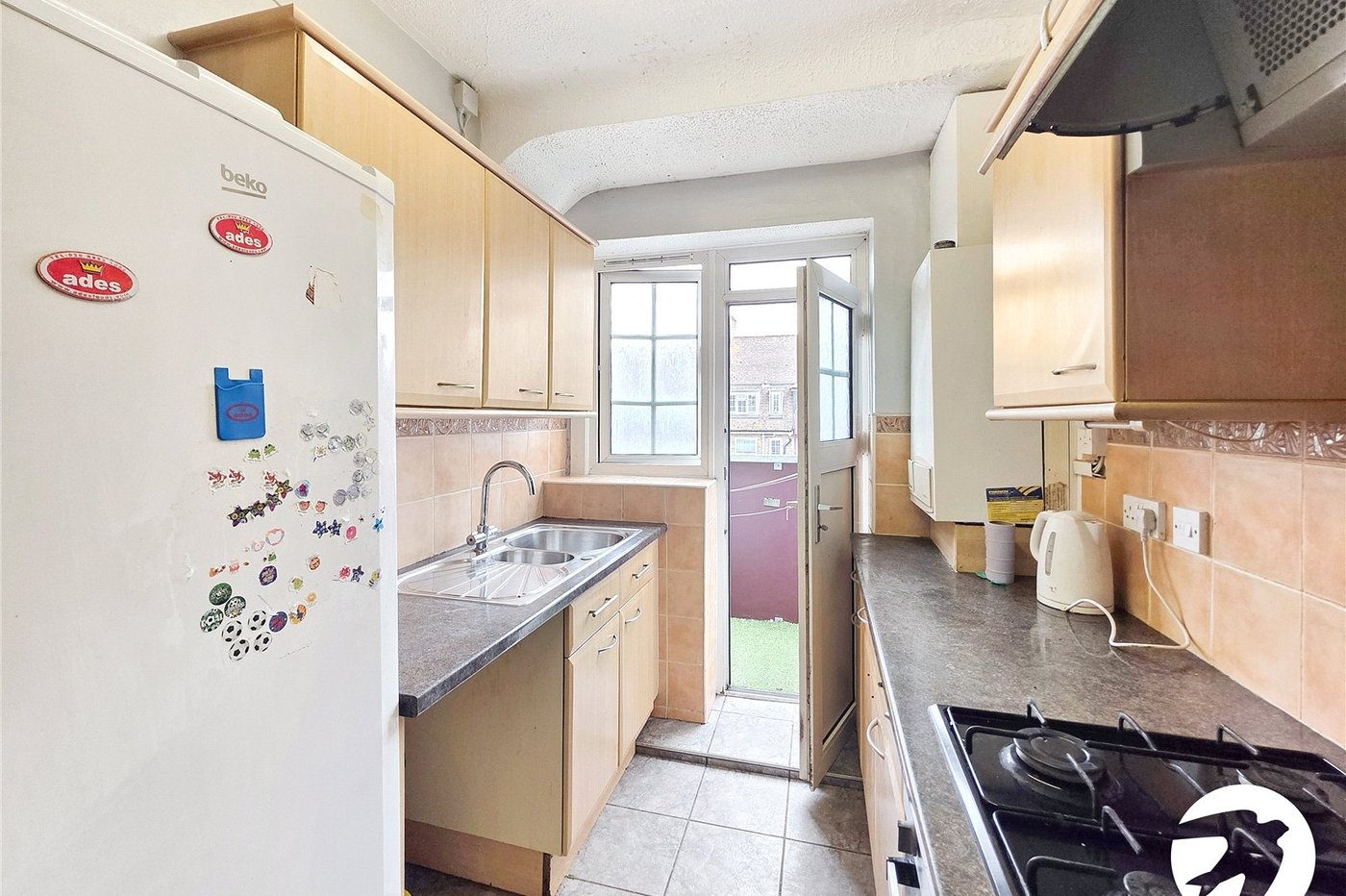 2 bedroom property to rent in London | Robinson Jackson