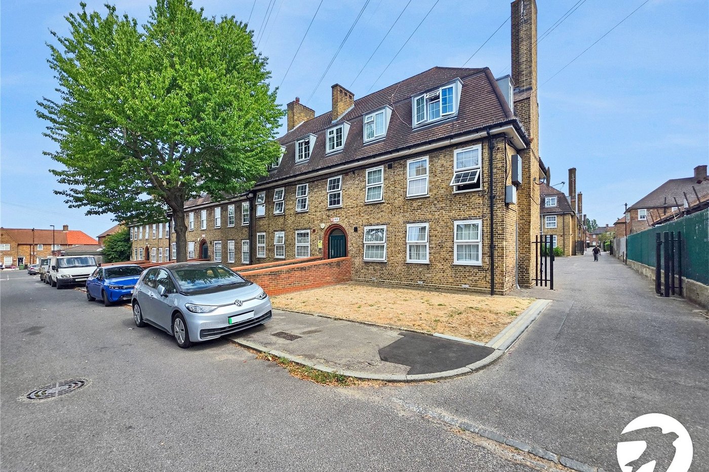 2 bedroom property to rent in London | Robinson Jackson