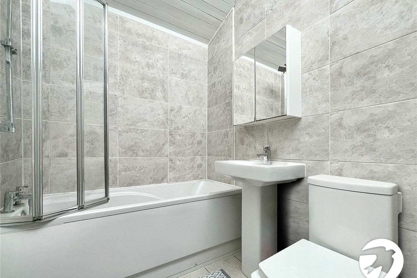 3 bedroom house to rent in Rochester | Robinson Michael & Jackson