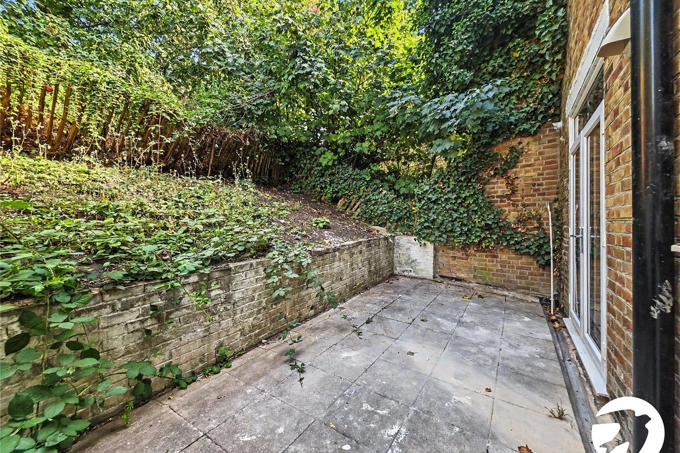 5 bedroom house to rent in London | Robinson Jackson