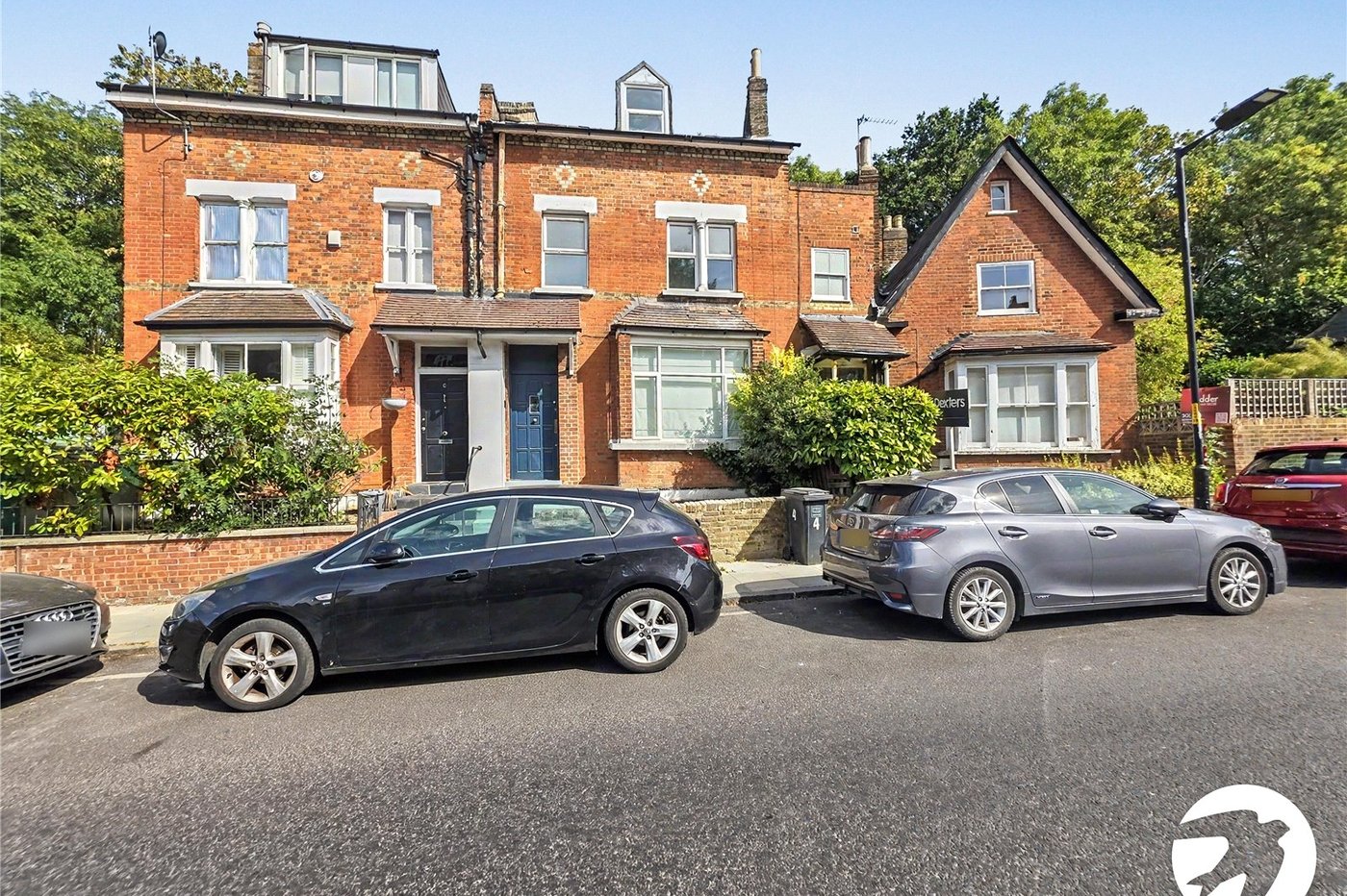 5 bedroom house to rent in London | Robinson Jackson