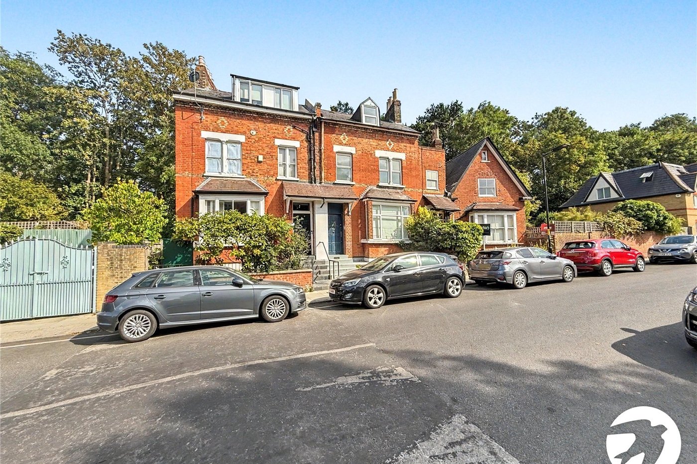 5 bedroom house to rent in London | Robinson Jackson