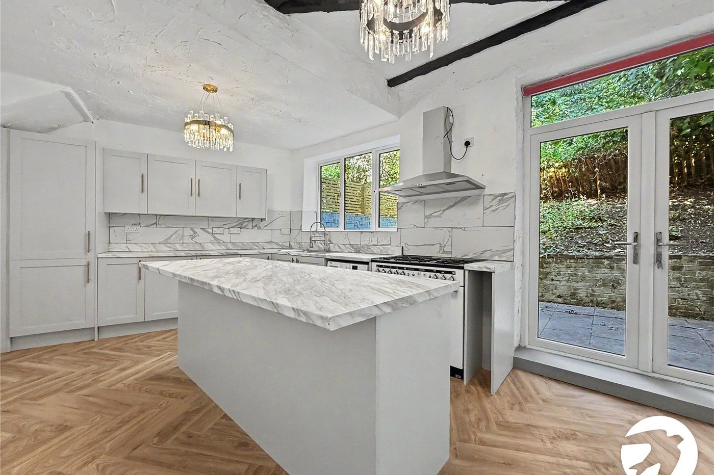 5 bedroom house to rent in London | Robinson Jackson