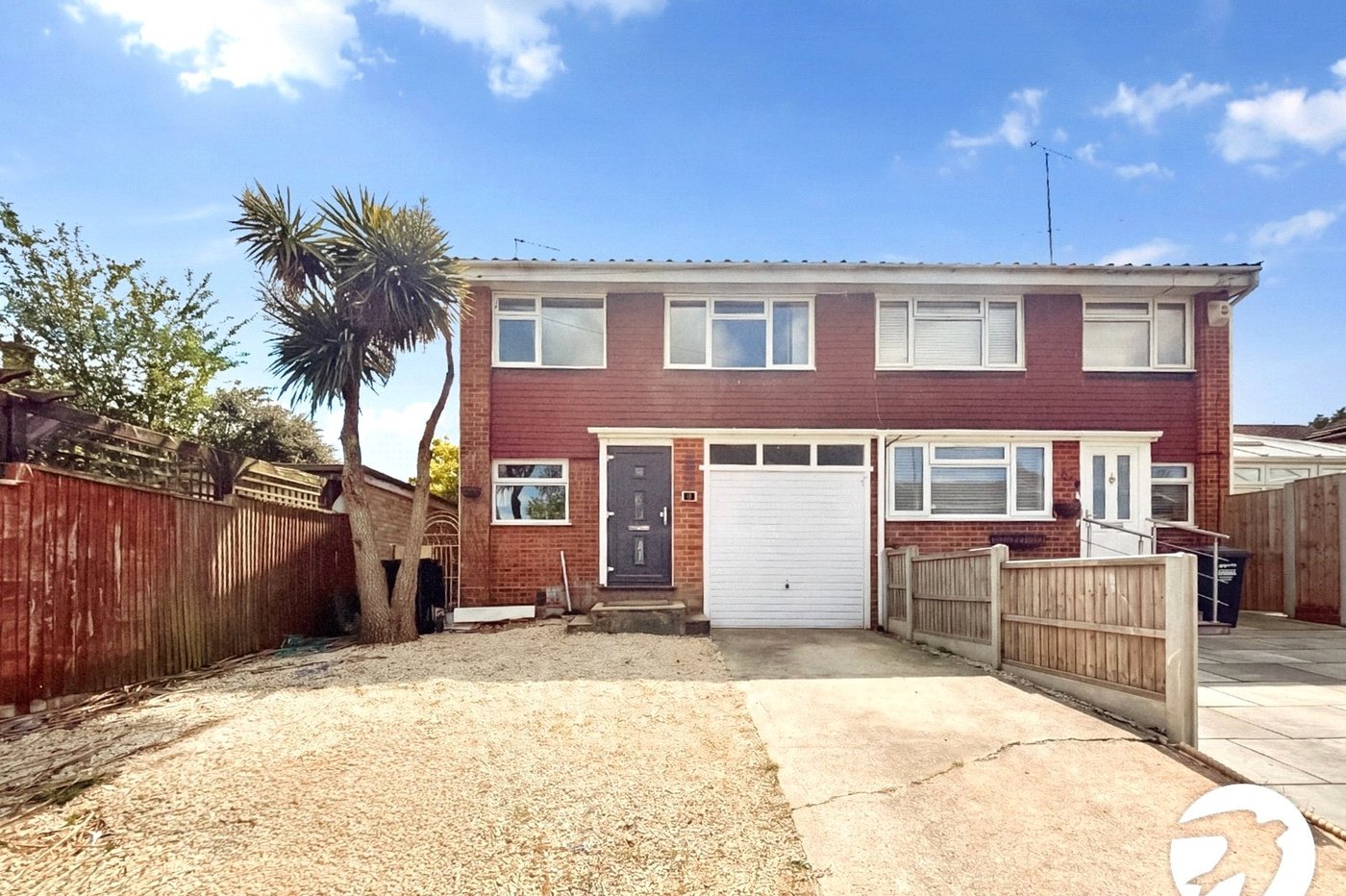 4 bedroom house to rent in Joydens Wood | Robinson Jackson