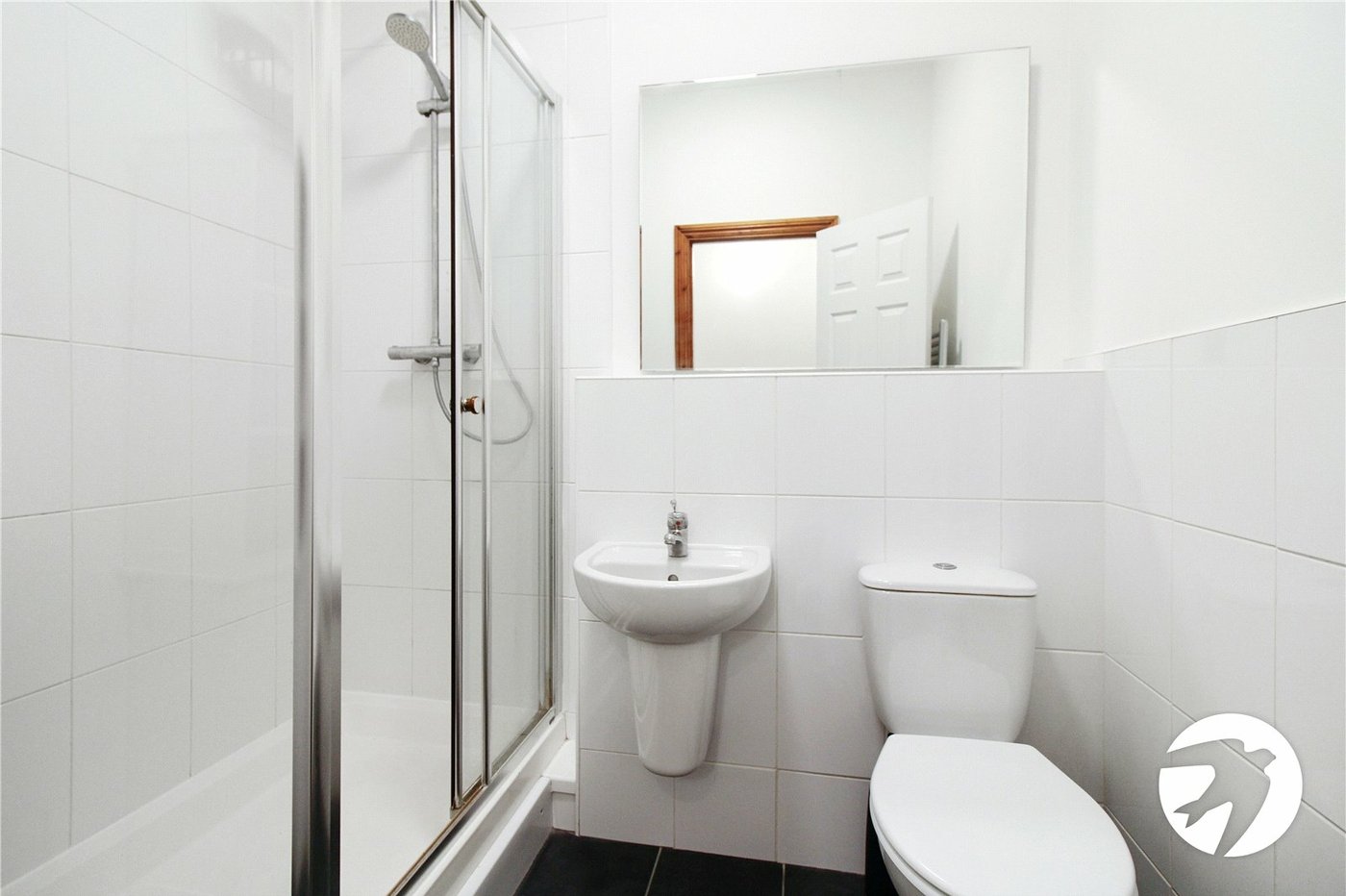 2 bedroom house to rent in London | Robinson Jackson