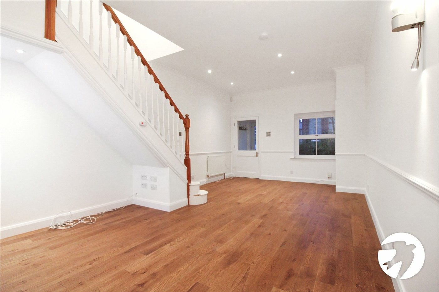 2 bedroom house to rent in London | Robinson Jackson