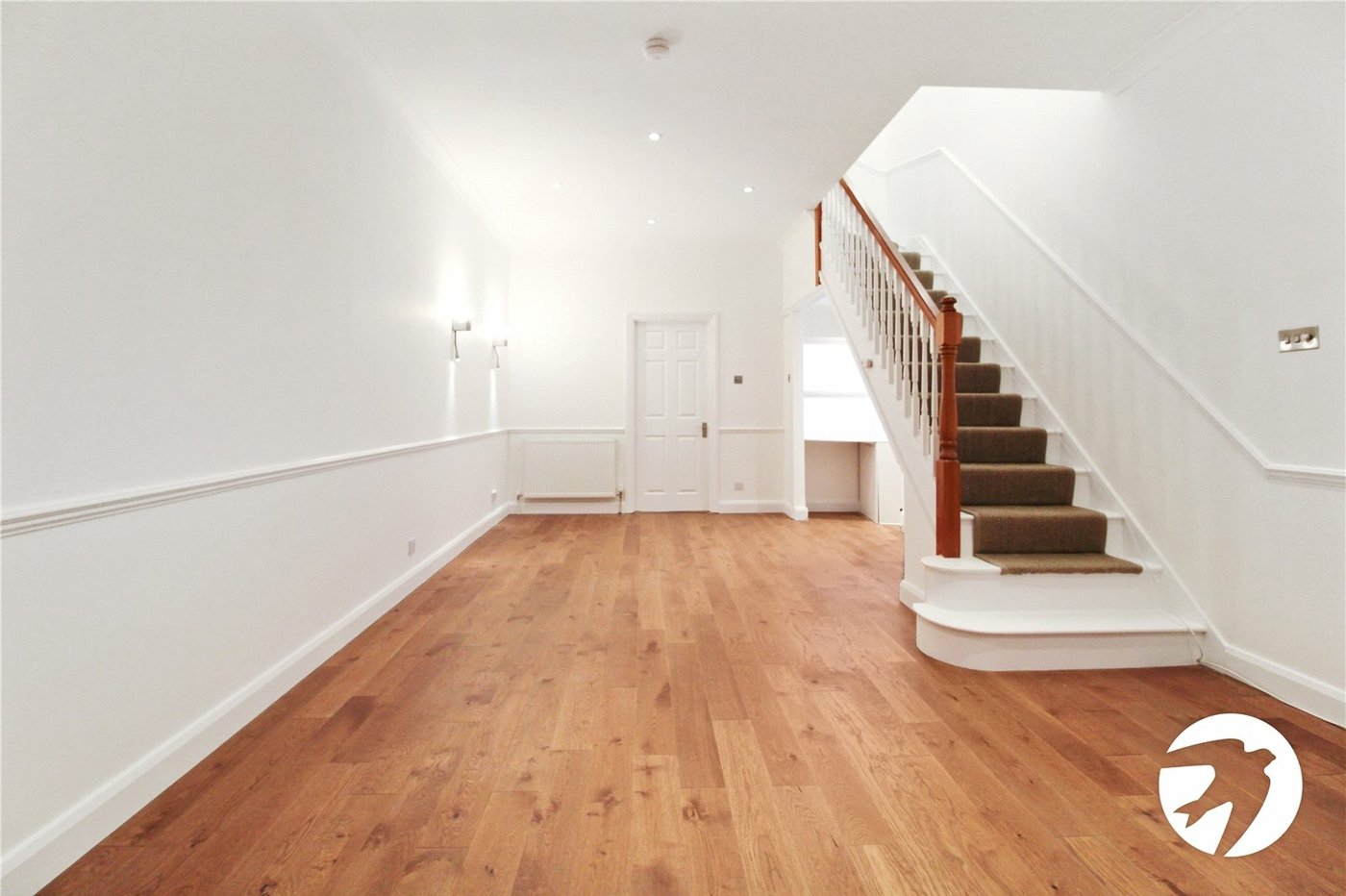 2 bedroom house to rent in London | Robinson Jackson