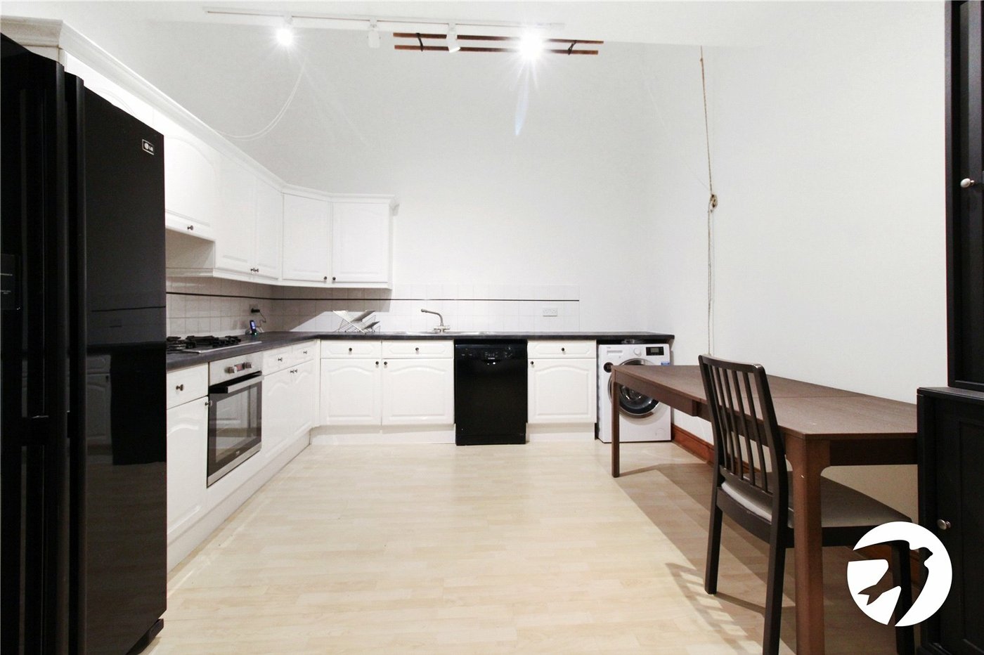 2 bedroom house to rent in London | Robinson Jackson